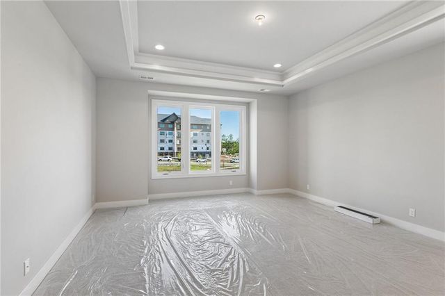 13721 Pembroke Lane, Leawood, KS 66224
