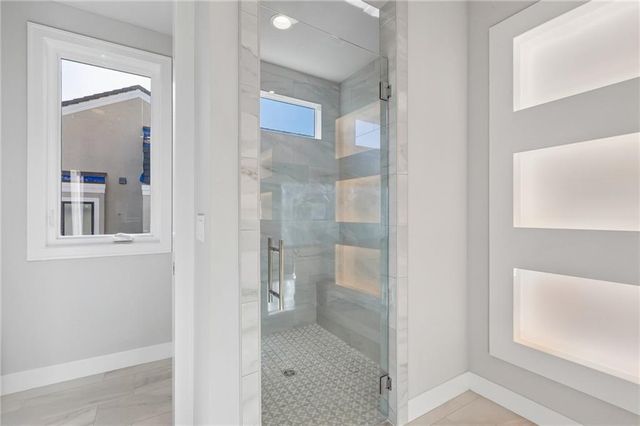 13721 Pembroke Lane, Leawood, KS 66224