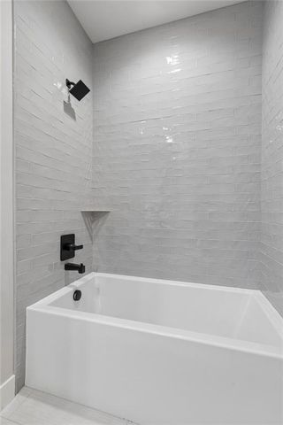 13721 Pembroke Lane, Leawood, KS 66224