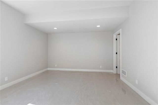 13721 Pembroke Lane, Leawood, KS 66224