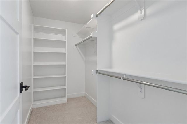 13721 Pembroke Lane, Leawood, KS 66224