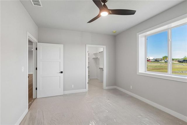 13721 Pembroke Lane, Leawood, KS 66224