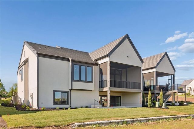 13721 Pembroke Lane, Leawood, KS 66224