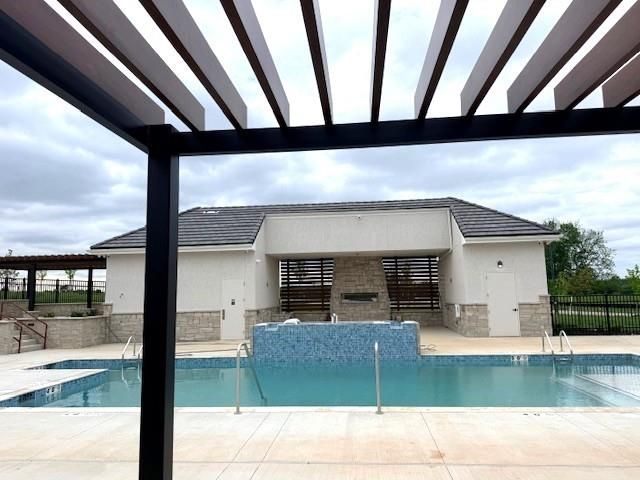 13721 Pembroke Lane, Leawood, KS 66224