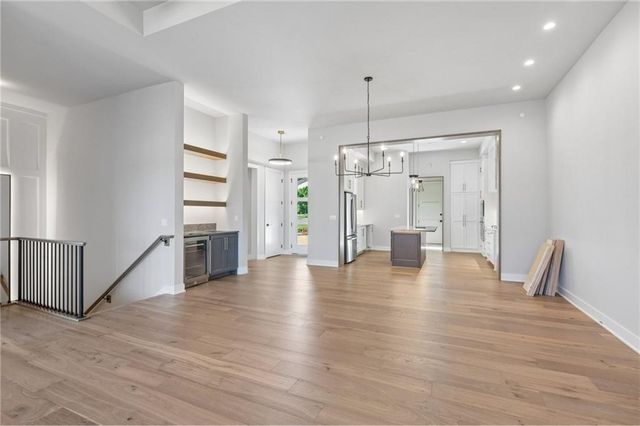 13721 Pembroke Lane, Leawood, KS 66224