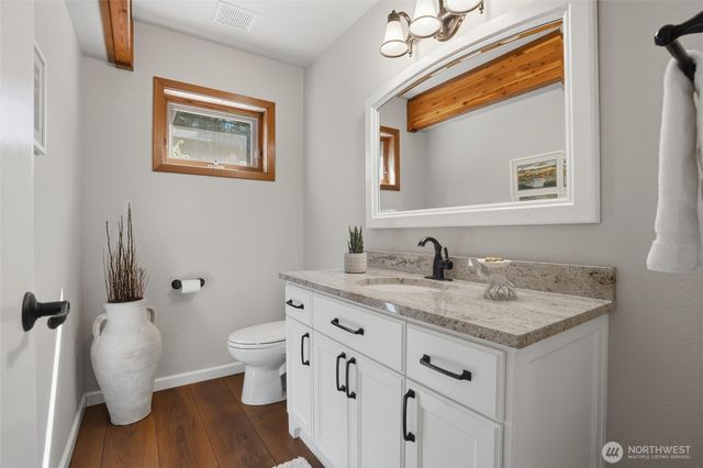 17 Quiet Place, Brinnon, WA 98320