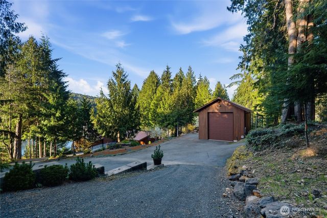 17 Quiet Place, Brinnon, WA 98320