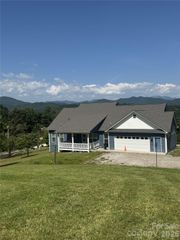 133 Sunset Mountain Trail, Franklin, NC 28734
