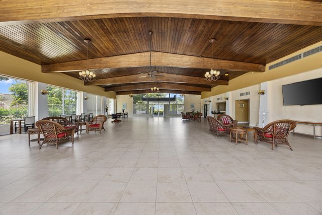 470 Executive Center Drive 5b, West Palm Beach, FL 33401