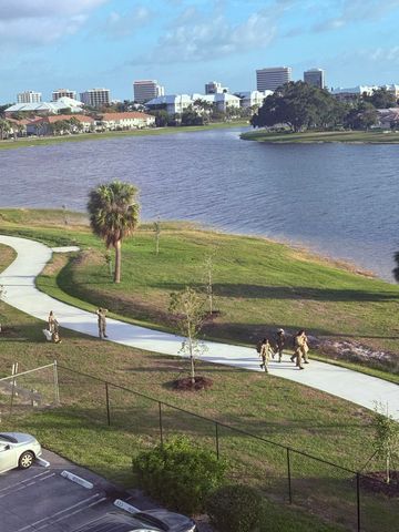 470 Executive Center Drive 5b, West Palm Beach, FL 33401