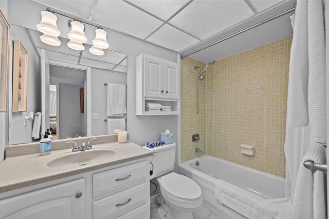 470 Executive Center Drive 5b, West Palm Beach, FL 33401