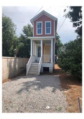 15 Strawberry Lane, Charleston, SC 29403