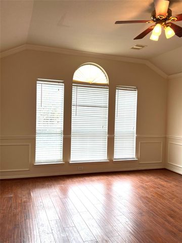 442 Pinewood Ridge Drive, Spring, TX 77386
