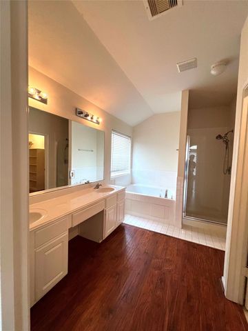 442 Pinewood Ridge Drive, Spring, TX 77386