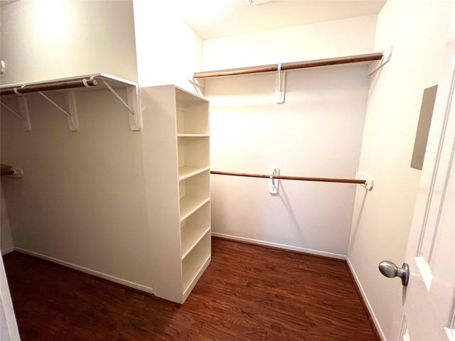 442 Pinewood Ridge Drive, Spring, TX 77386