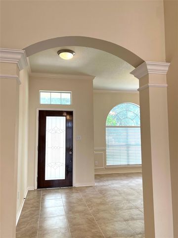 442 Pinewood Ridge Drive, Spring, TX 77386
