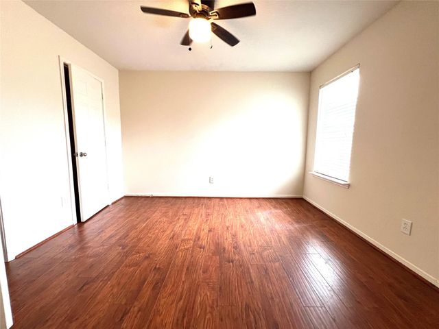 442 Pinewood Ridge Drive, Spring, TX 77386