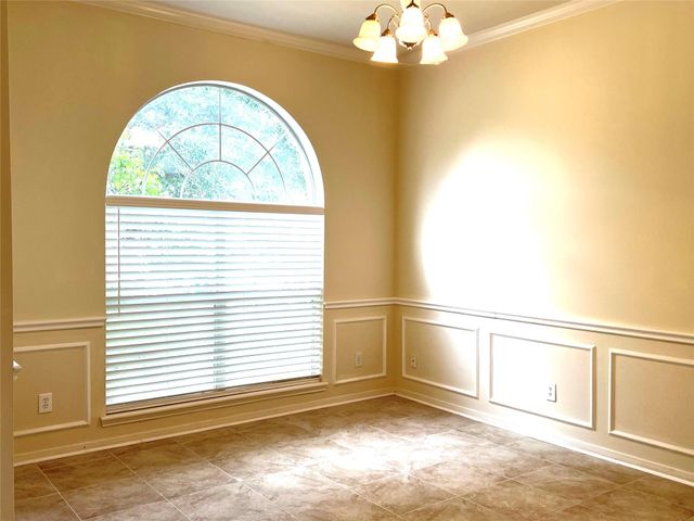 442 Pinewood Ridge Drive, Spring, TX 77386