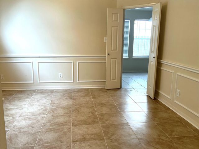 442 Pinewood Ridge Drive, Spring, TX 77386