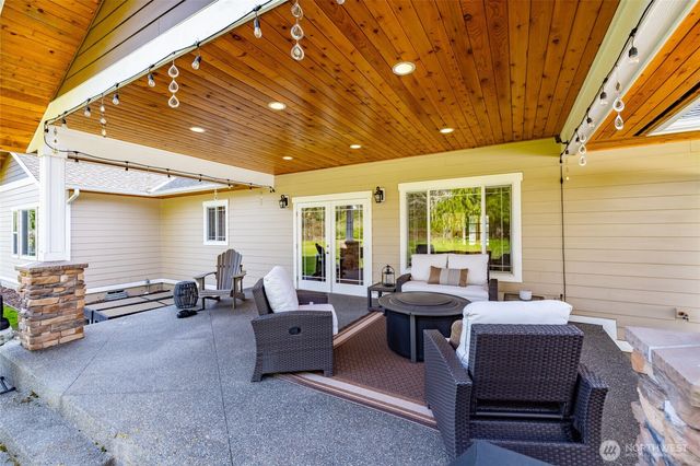 13837 Bay View Road, Mount Vernon, WA 98273
