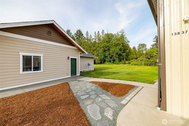 13837 Bay View Road, Mount Vernon, WA 98273