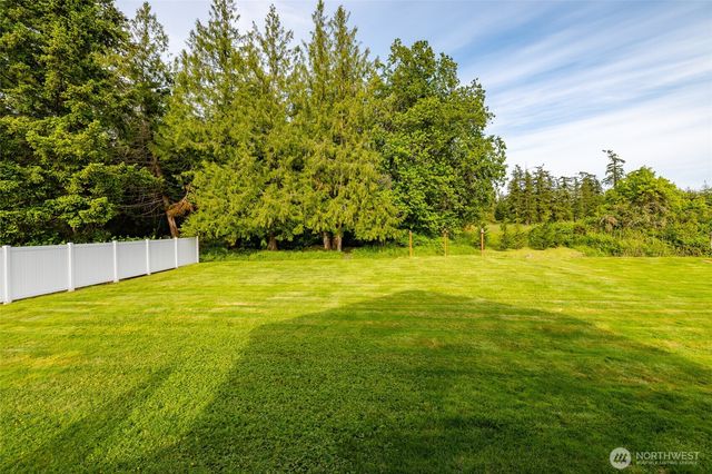 13837 Bay View Road, Mount Vernon, WA 98273
