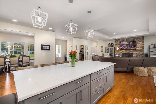 13837 Bay View Road, Mount Vernon, WA 98273