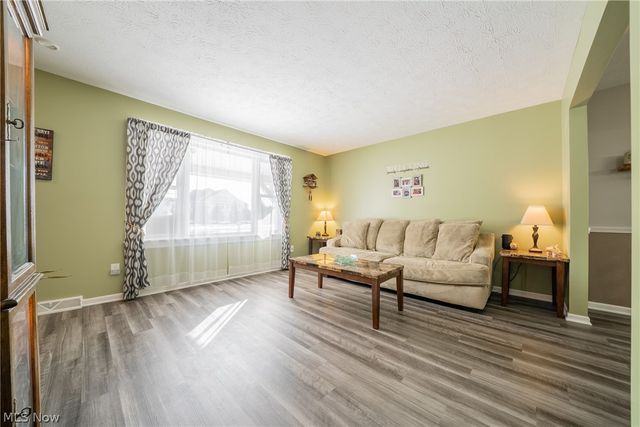 370 Lear Road, Avon Lake, OH 44012