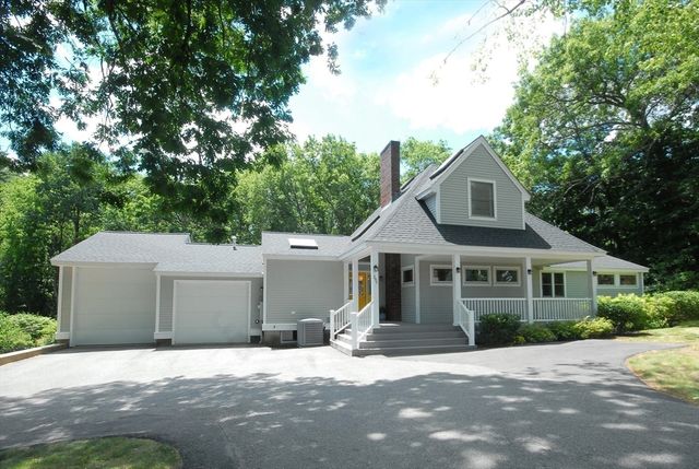 297 Laws Brook Rd, Concord, MA 01742