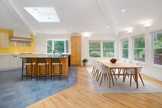 297 Laws Brook Rd, Concord, MA 01742