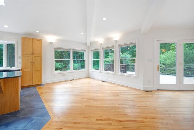 297 Laws Brook Rd, Concord, MA 01742