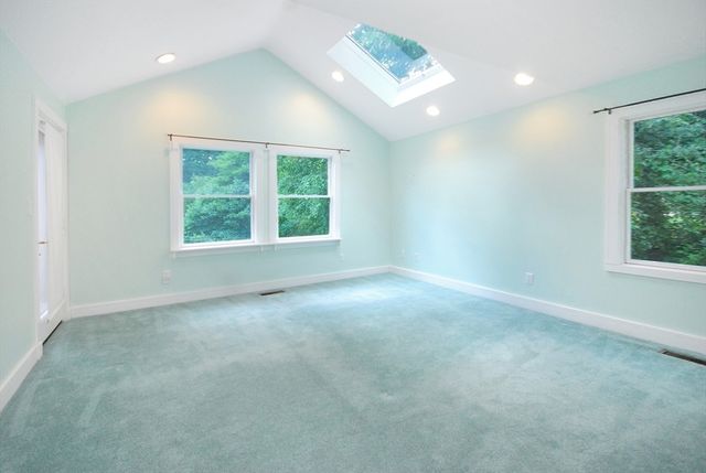 297 Laws Brook Rd, Concord, MA 01742