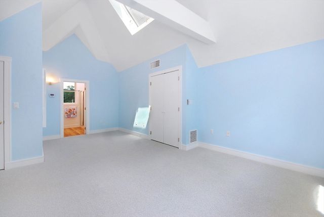 297 Laws Brook Rd, Concord, MA 01742