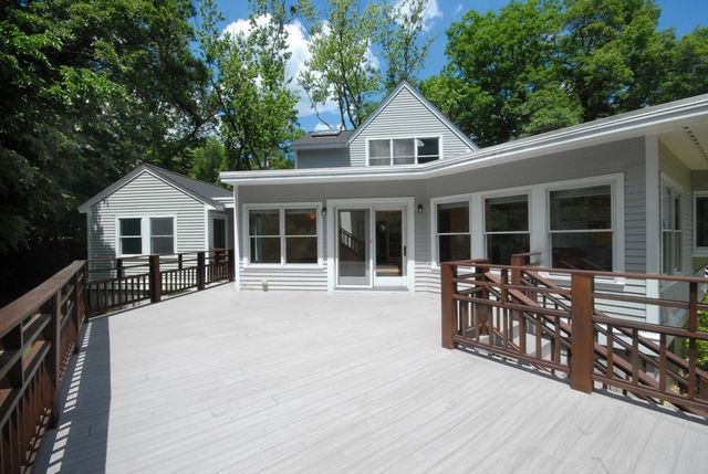 297 Laws Brook Rd, Concord, MA 01742