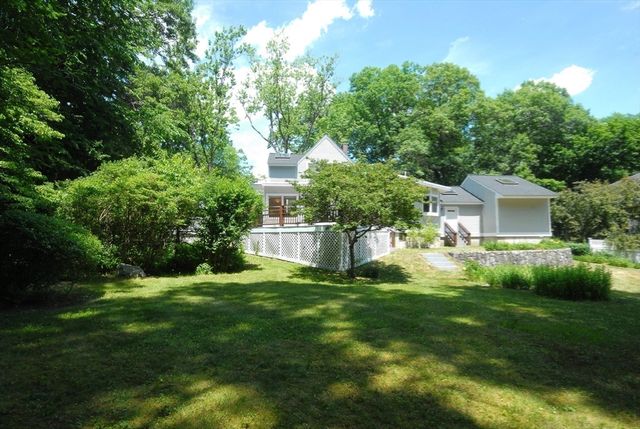 297 Laws Brook Rd, Concord, MA 01742