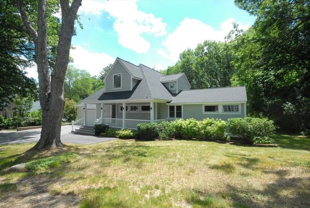 297 Laws Brook Rd, Concord, MA 01742