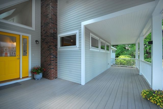 297 Laws Brook Rd, Concord, MA 01742