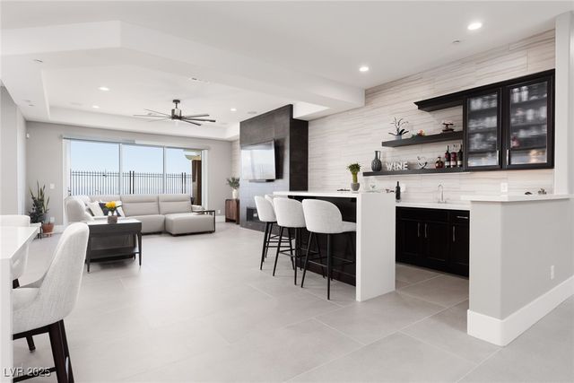 294 Lindura Court, Las Vegas, NV 89138