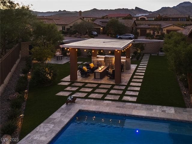 294 Lindura Court, Las Vegas, NV 89138