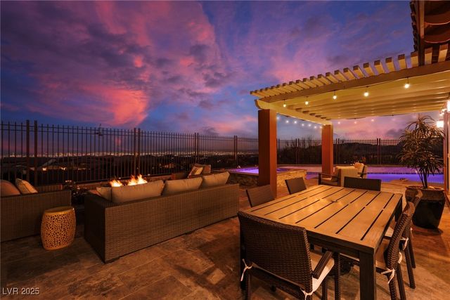 294 Lindura Court, Las Vegas, NV 89138