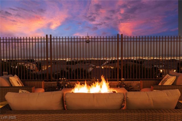 294 Lindura Court, Las Vegas, NV 89138