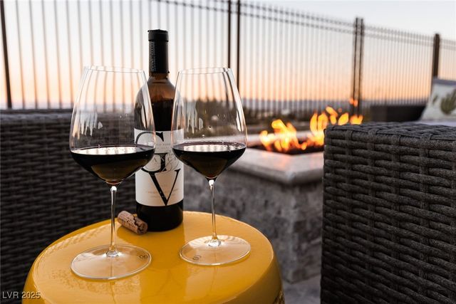 294 Lindura Court, Las Vegas, NV 89138