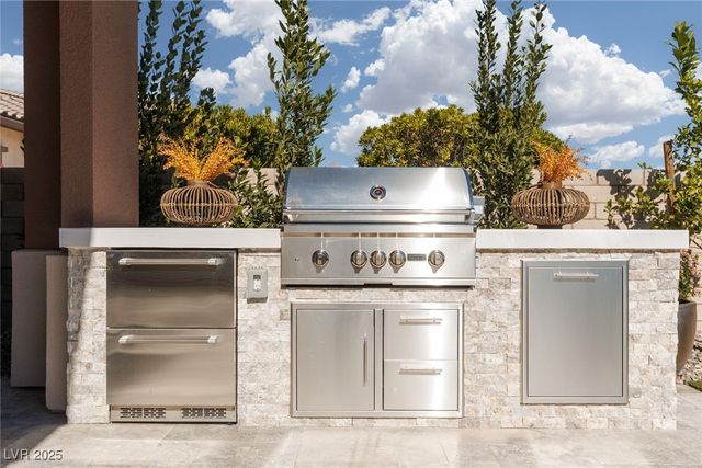 294 Lindura Court, Las Vegas, NV 89138