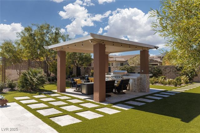 294 Lindura Court, Las Vegas, NV 89138