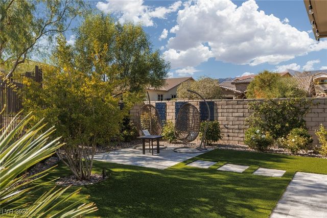 294 Lindura Court, Las Vegas, NV 89138