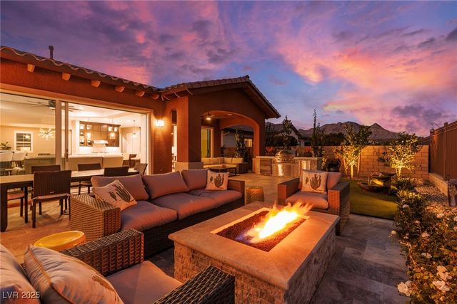 294 Lindura Court, Las Vegas, NV 89138