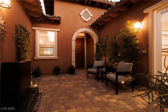 294 Lindura Court, Las Vegas, NV 89138