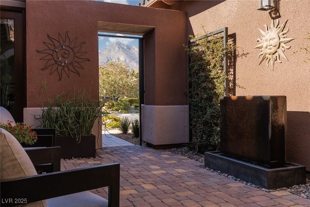 294 Lindura Court, Las Vegas, NV 89138