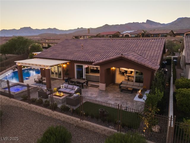 294 Lindura Court, Las Vegas, NV 89138