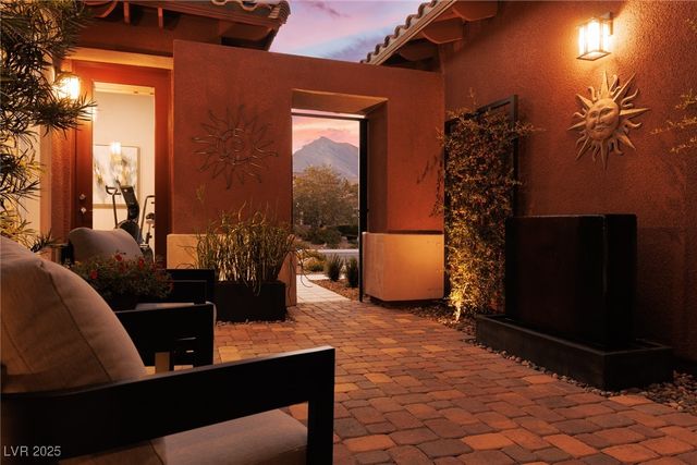 294 Lindura Court, Las Vegas, NV 89138